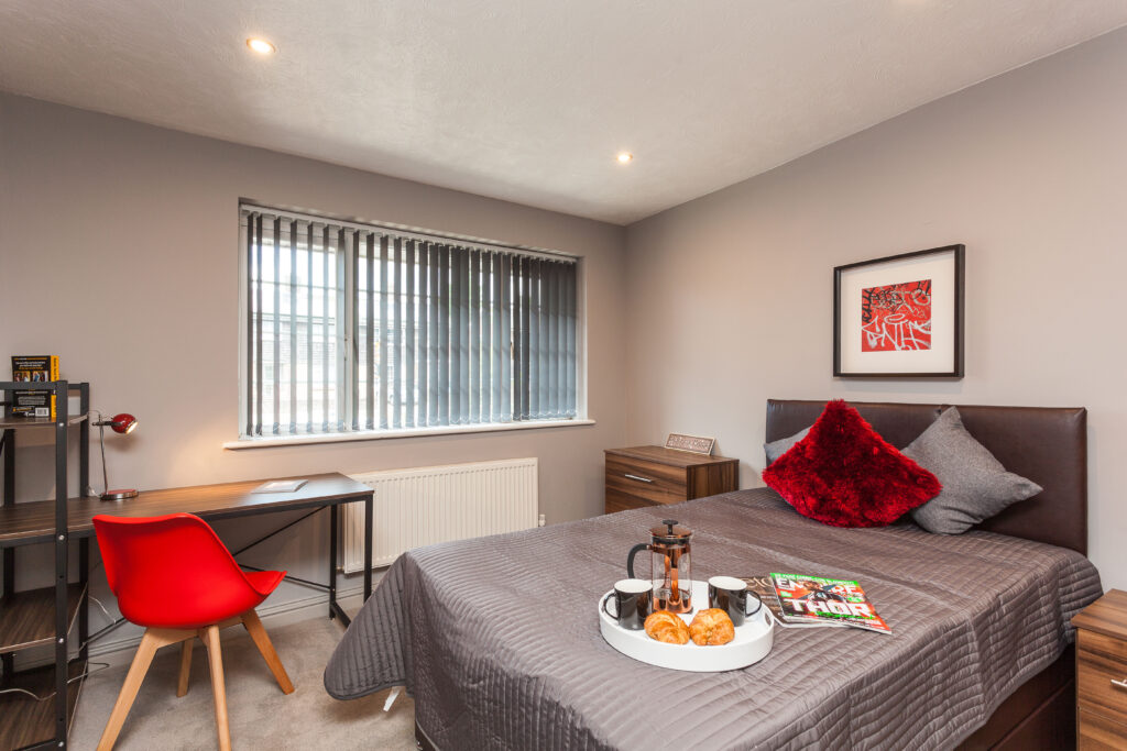 Room B Large Ensuite Front Left Top 2